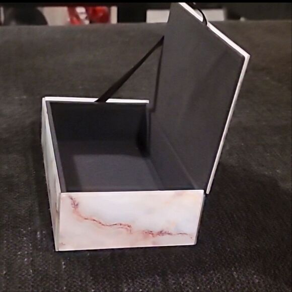 At Home Golden Vein Glass Decorative Storage Box - Picture 9 of 10